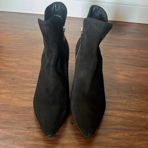 Aquatalia Kayani Boots-NWOT- Black Suede- Size 10.5 - Picture 1 of 9